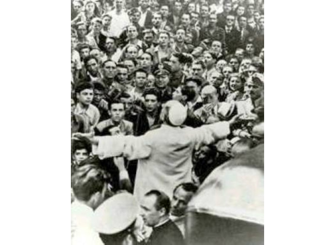 Pio XII a San Lorenzo, 1943 Pio XII a San Lorenzo, 1943